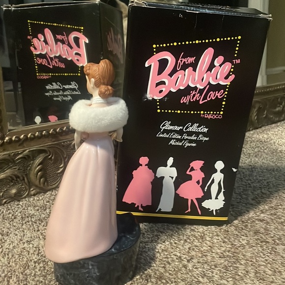 Barbie Porcelain musical figurine - Enchanted Evening 1960 Limited Edition  1993 - Picture 8 of 17